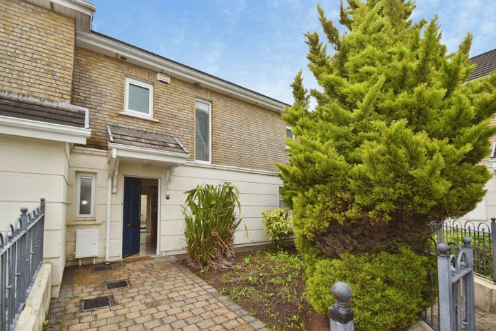 69 Rowan Hill, Mount Oval Village, Rochestown, Co. Cork