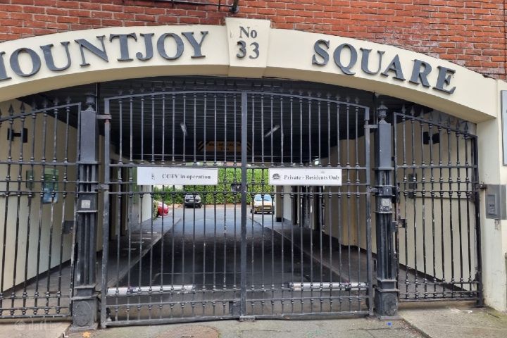 33 Mountjoy Square, Dublin 1