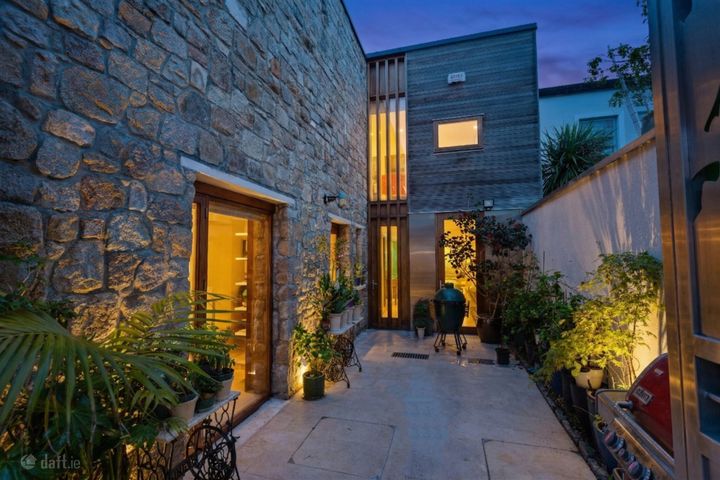 44 Raglan Lane, Ballsbridge, Dublin 4, D04Y7Y3