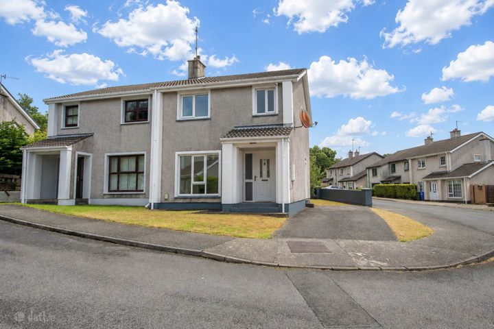 3 Oaklands Park, Letterkenny, Co. Donegal, F92EW8C