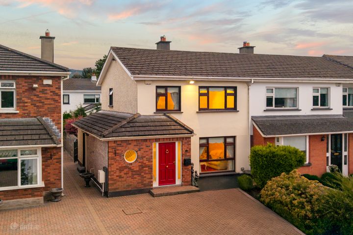 32 Delaford Drive, Knocklyon, Dublin 16, D16C9Y2