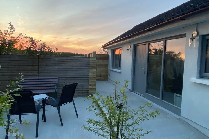 SELF CONTAINED STUDIO 5 Mins from Carrick on Shannon, Leitrim , Carrick-on-Shannon, Co. Roscommon