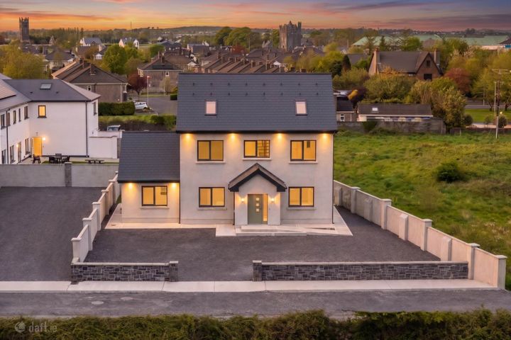 Summerfield, Claregalway, Galway, Co. Galway, H913P63