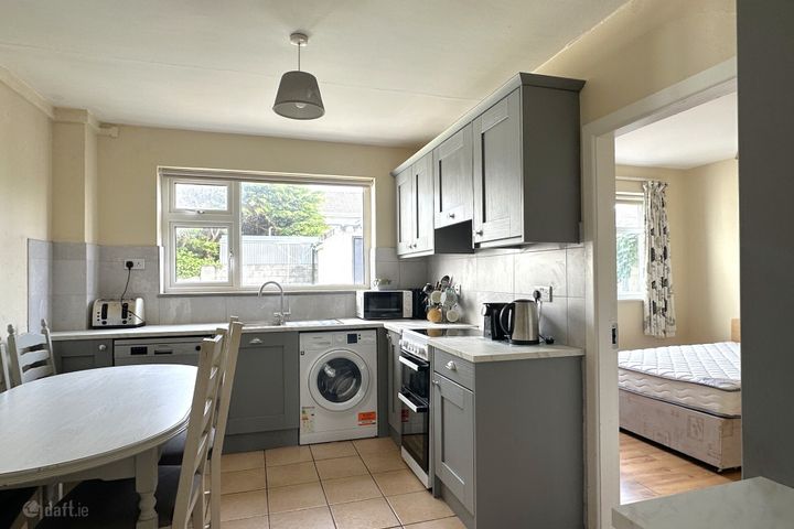 102 Lurgan Park, Renmore, Galway