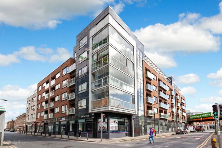 Penthouse Apartment, 57 Hyde Court, Townsend Street, Dublin 2, D02W778