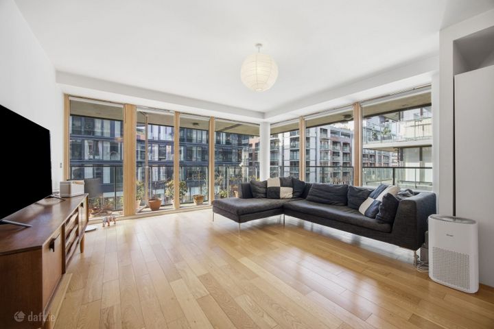 87 Hanover Dock, Grand Canal Dock, Dublin 2, D02AW65 - Photo 3