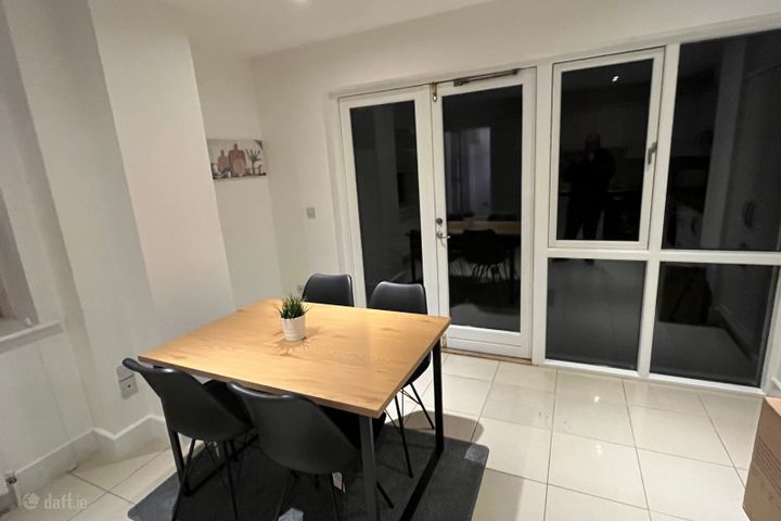 Bridgefield Grove, Curraheen Road, Bishopstown, Cork, Ballinveiltig, Co. Cork