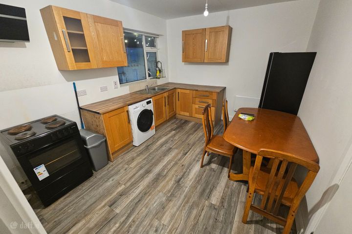 2 Henry Court, Henry Street, Newbridge, Newbridge, Co. Kildare