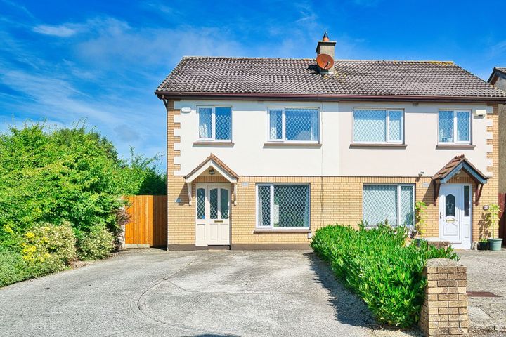 25 Oatfield Park, Clane, Co Kildare, W91T2W8