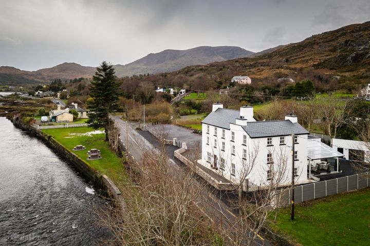 Glenbrook House, Adrigole, Co. Cork, P75W899