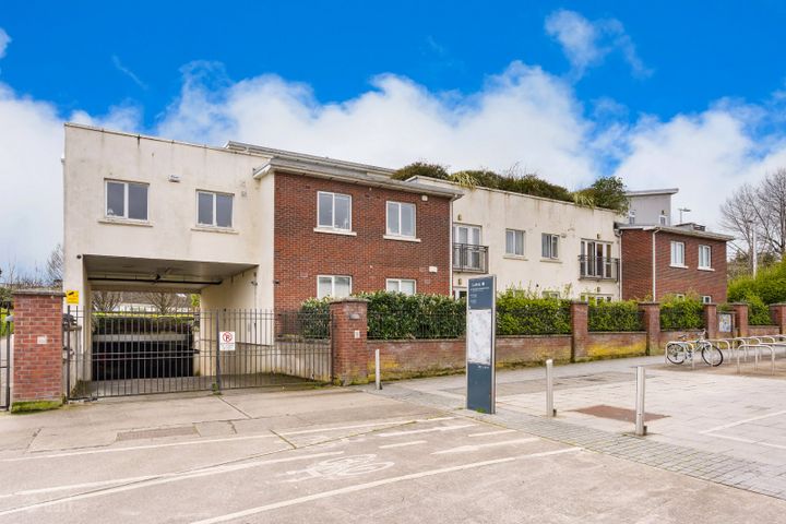 6 Carmichael Hall, Windy Arbour, Dublin 14, D14CF21
