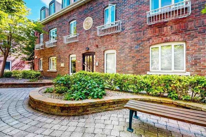 22 Glenarm Sq, Dargle Rd, Dublin 9, Dublin 9, Dublin