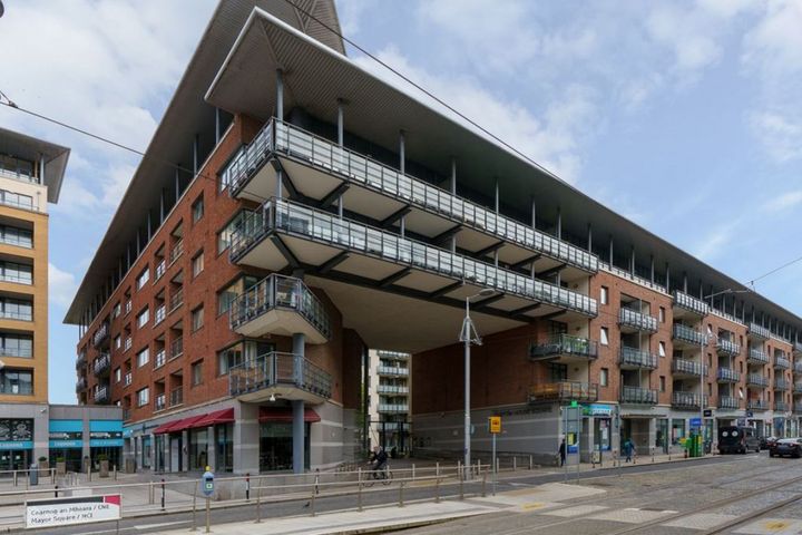 Apt 153 Shannon House, Custom House Square, D01 YX36, IFSC, Dublin 1