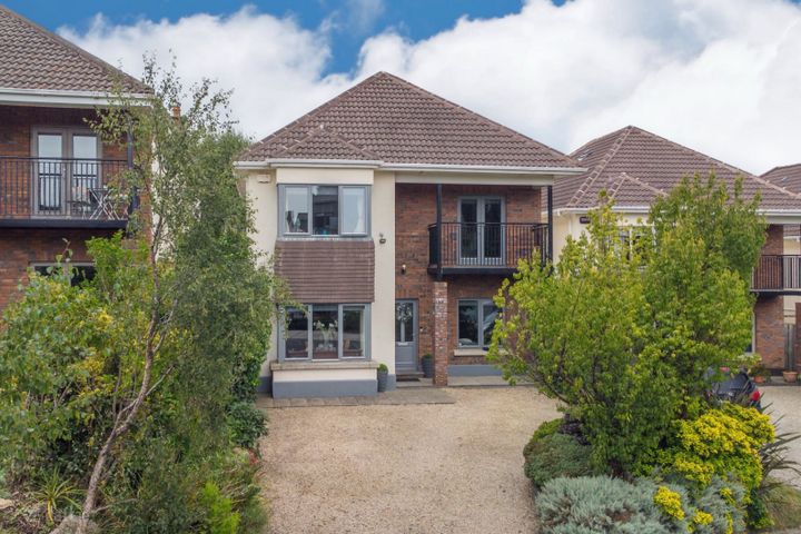 5 Cairnfort, Enniskerry Rd, Stepaside Dublin 18, Dublin 18, Dublin