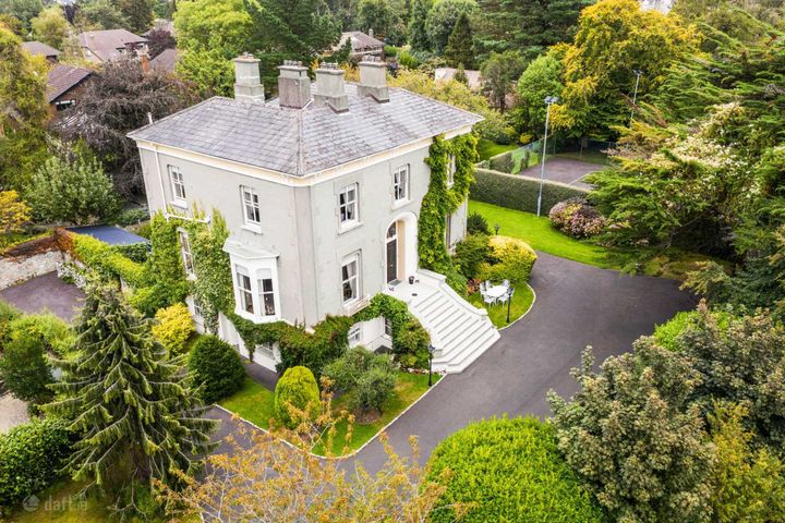 Tresillian, Brighton Rd, Foxrock Dublin 18, Dublin 18, Dublin