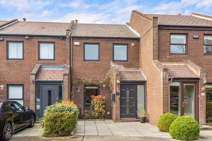 19 Woodlawn Grove, Churchtown, Dublin 14, D14ET35