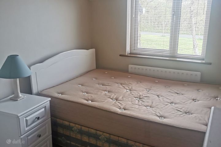 81 Riasc na Ri, Knocknacarra, Co. Galway