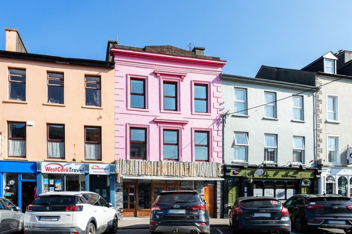 New Street, Bantry, Co. Cork, P75NF84