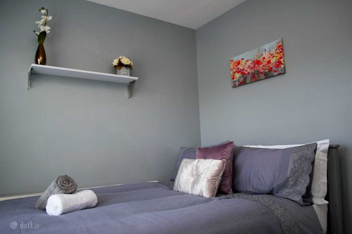 2 Meadow Grove, The Meadows, Hollyhill, Co. Cork