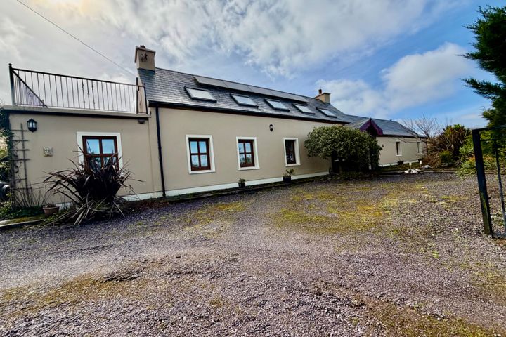 Lateeve Beg, Ballyferriter, Ballineanig, Co. Kerry, V92C5C9