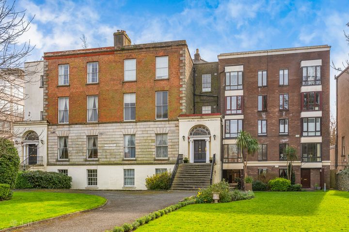 12A Pembroke Court
75 Pembroke Road
Ballsbridge
Dublin 4