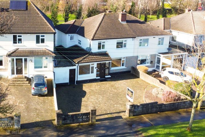 10 Sweetmount Avenue, Dundrum, Churchtown, Dublin 14, D14X243