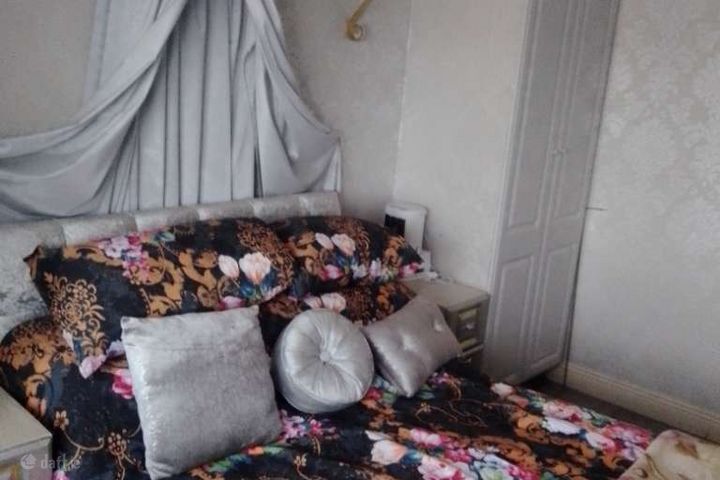 Cross Street, New Ross, Co. Wexford