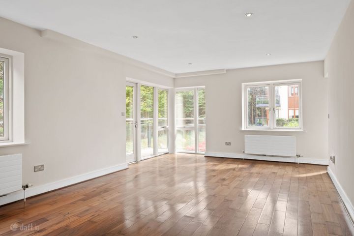 Apartment 6, Sefton Hall, Foxrock, Dublin 18, D18DY94 - Photo 3