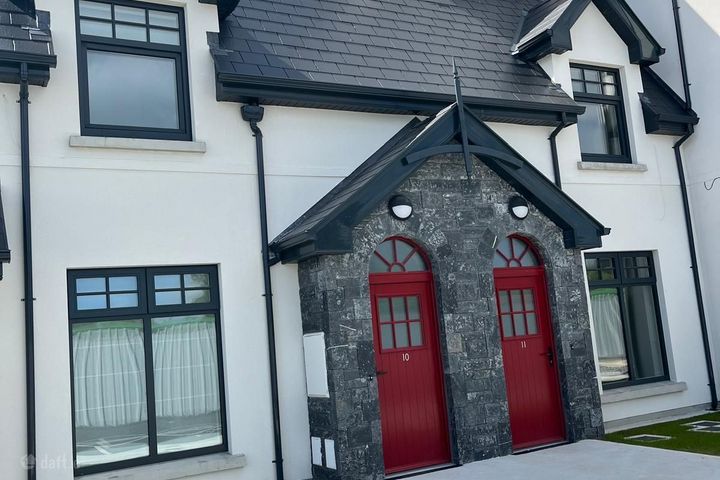 10 Oak Avenue, Rathkeale Road, Adare, Adare, Co. Limerick