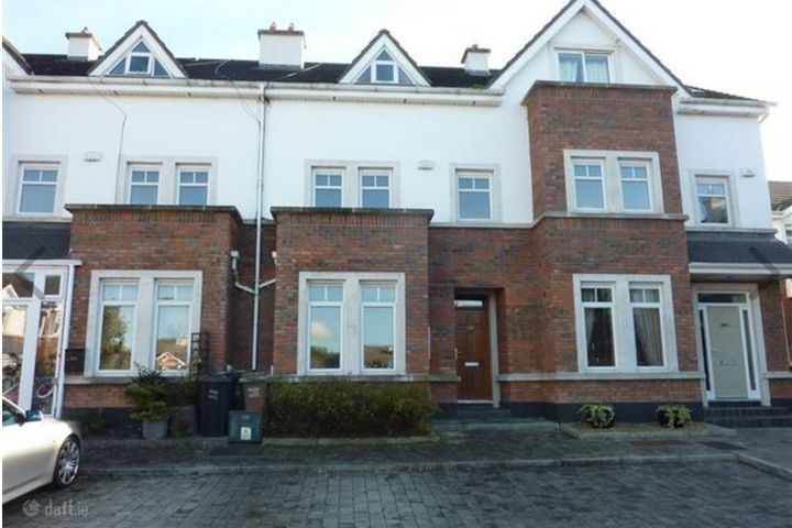240 Laraghcon, Lucan, Co. Dublin