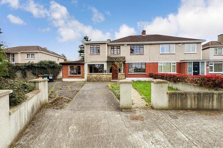 39 Hollyville Lawn, Palmerston Upper, Dublin 20, D20FW94