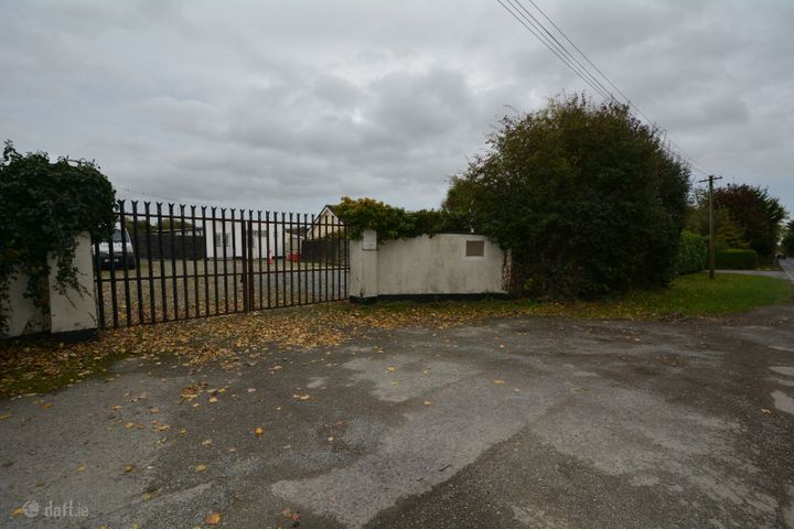 Yard and Office ,Hill Of Rath, Tullyallen, Co Louth., Tullyallen, Co. Louth