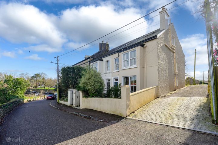 2 Castle View, Castle Road, Blackrock, Co. Cork, T12XC8E