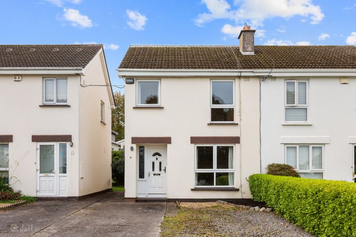 11 Llewellyn Lawn, Rathfarnham, Dublin 16, D16Y3E0