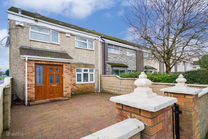 74 Sandyhill Gardens, Ballymun, Dublin 11