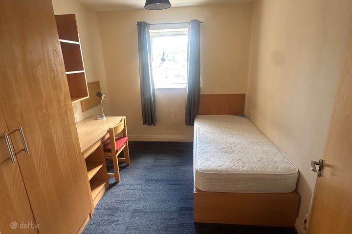 Apartment 21, Room A, Schoolhouse Court, Whitehall, Dublin 9