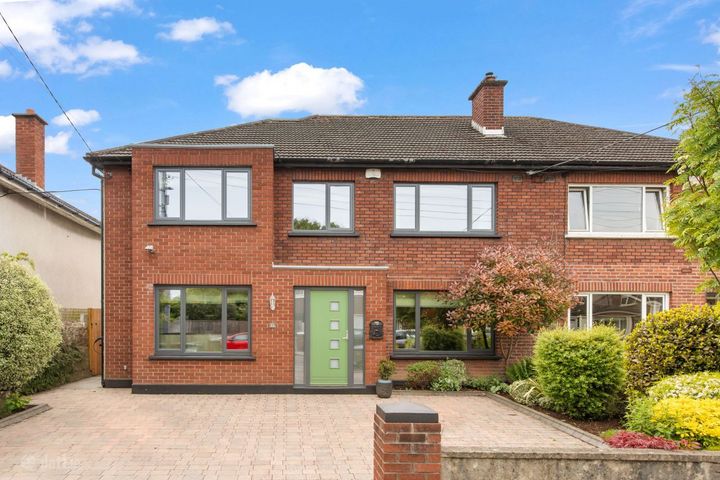 33 Avondale Lawn, Blackrock, Blackrock, Co. Dublin, A94T8W5