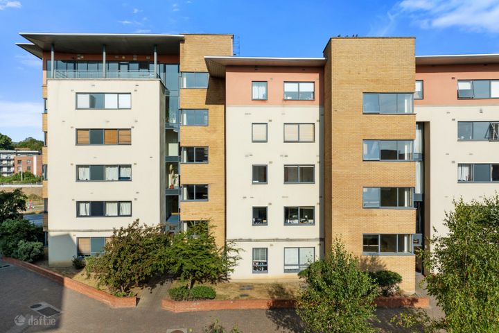 159 The Oval, Tullyvale, Dublin 18, D18FE40
