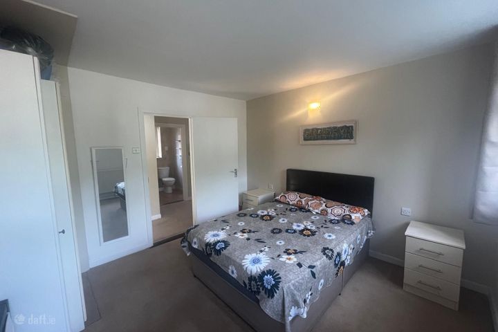 Avondale Mews, 19 Park Avenue, Dublin 4, Stepaside, Dublin 18