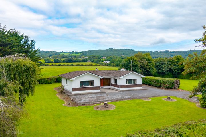 Kilcash Cross, Clonmel, Co. Tipperary, E91R2H1