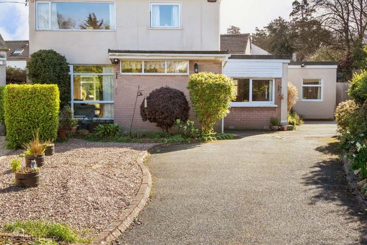 7 Charlton Lawn, Dublin 14, Goatstown, Dublin 14, D14YV06 - Photo 2