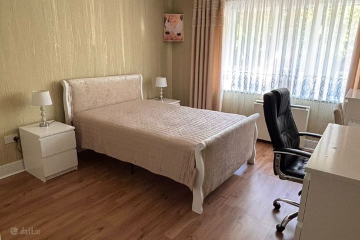 Longboat Quay North Apartments, Dublin 2, Co. Dublin