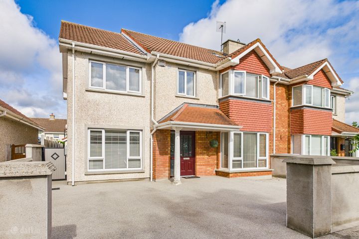 15 Hazelwood, Dublin Road, Thurles, Co. Tipperary, E41T1D2