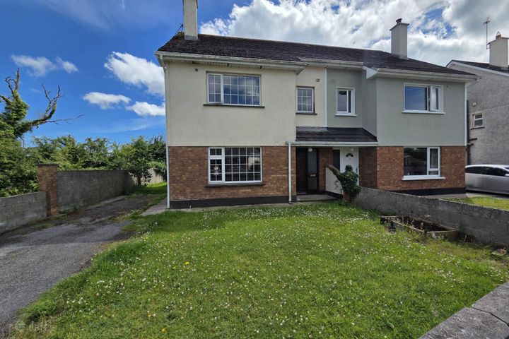 7 Knockroe Court, Castlerea, Co. Roscommon, F45H562