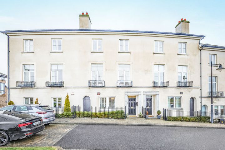 35 The Crescent, Robswall, Malahide, Co. Dublin, K36RR70