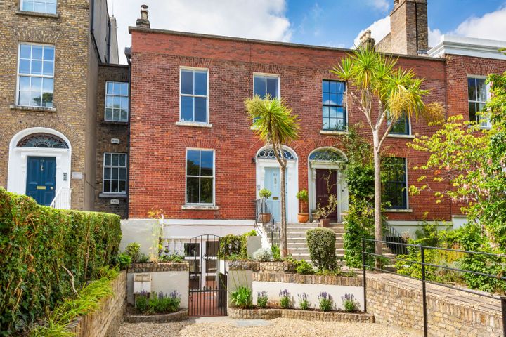  37 Waterloo Road, Ballsbridge, Dublin 4, D04X727