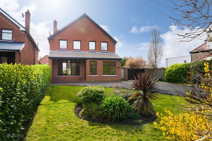 Chalain, 110 Roebuck Road, Clonskeagh, Dublin 14, Co. Dublin, D14K0T8 - Photo 2