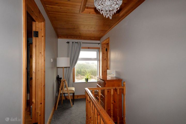 Meentullynagarn, Killybegs, Killybegs, Co. Donegal, F94X7V0