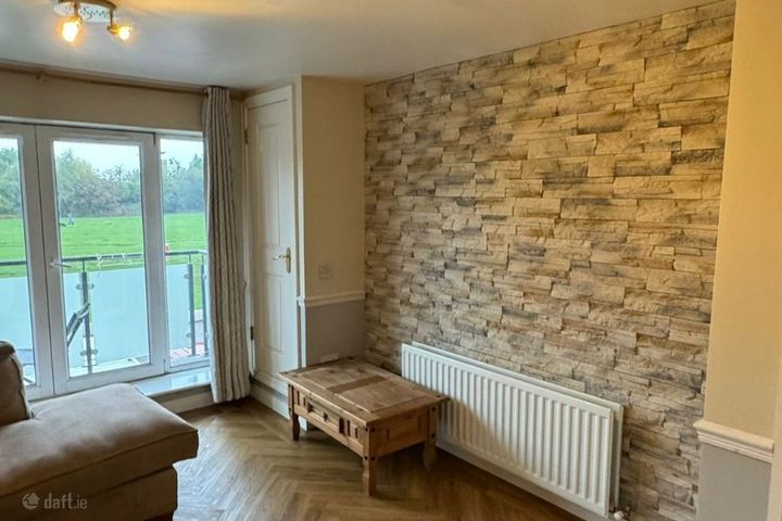 Apt 75 , Mayeston Court, Finglas, Dublin 11