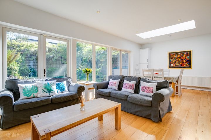 3 Flann O Brien Mews, Avoca Rd, Blackrock, Dublin